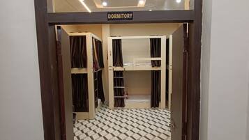 Comfort Shared Dormitory | Free WiFi