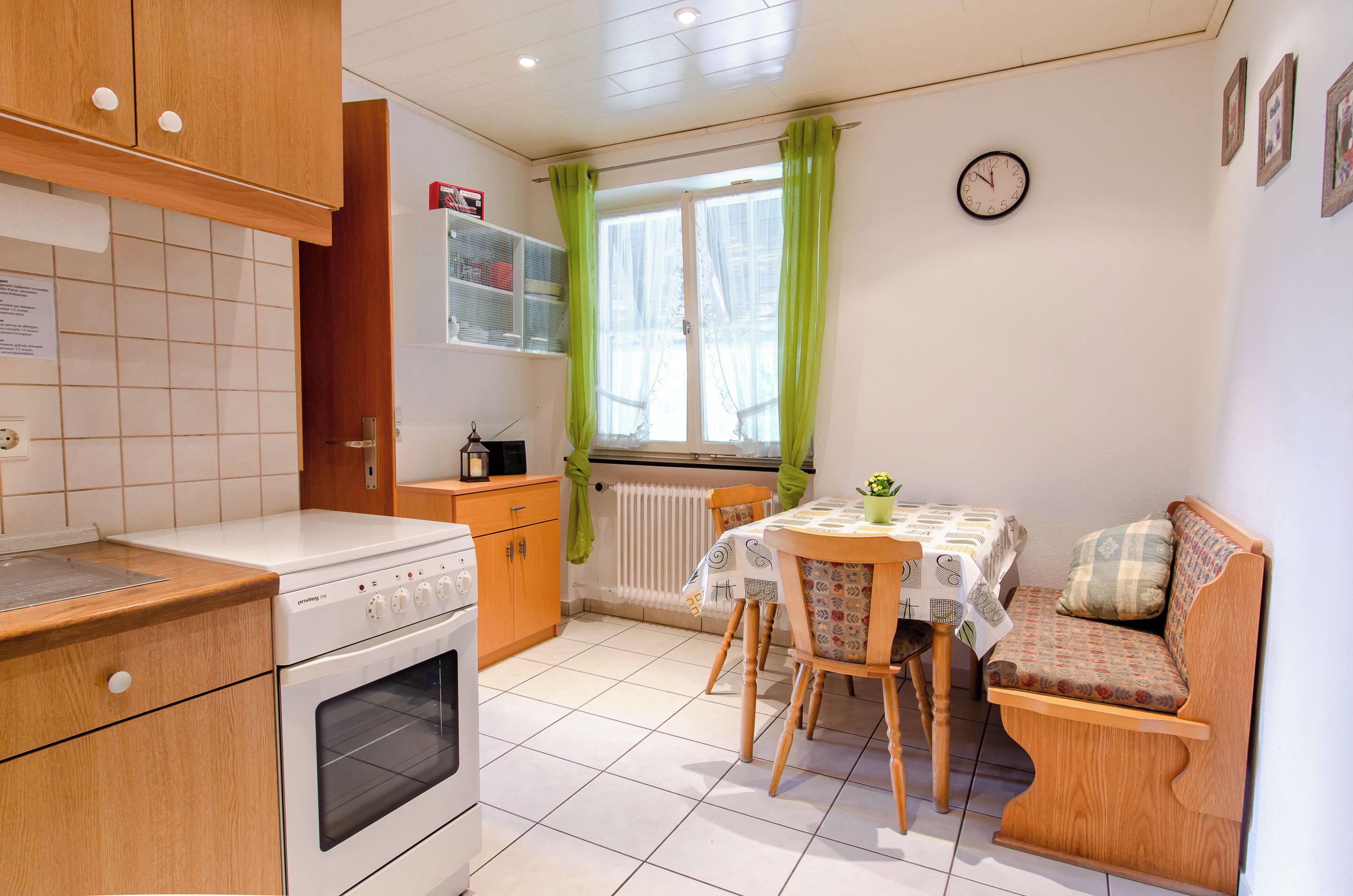 Kühlschrank, Ofen, Herdplatte, Geschirrspüler