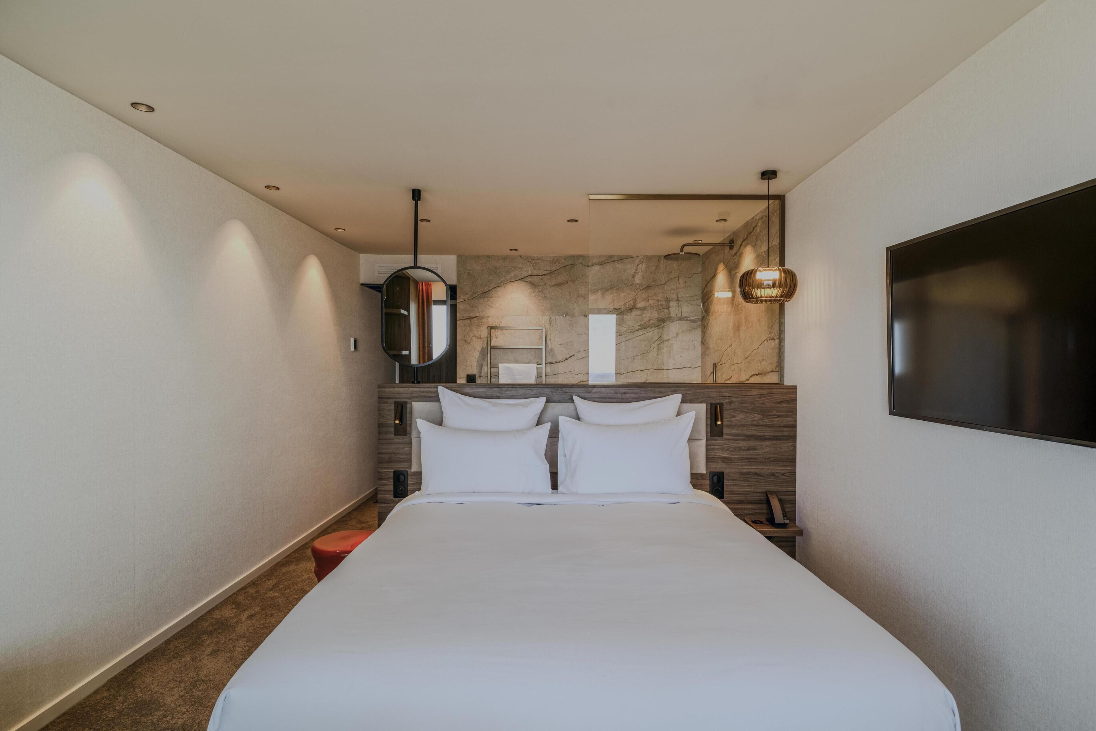Premium kamer, terras, uitzicht op zee | Italiaanse Frette-lakens, luxe beddengoed, pillowtop-bedden, een minibar