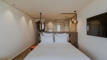 Premium kamer, terras, uitzicht op zee | Italiaanse Frette-lakens, luxe beddengoed, pillowtop-bedden, een minibar