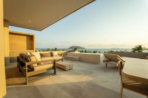 Panoramic Villa | Terrace/patio