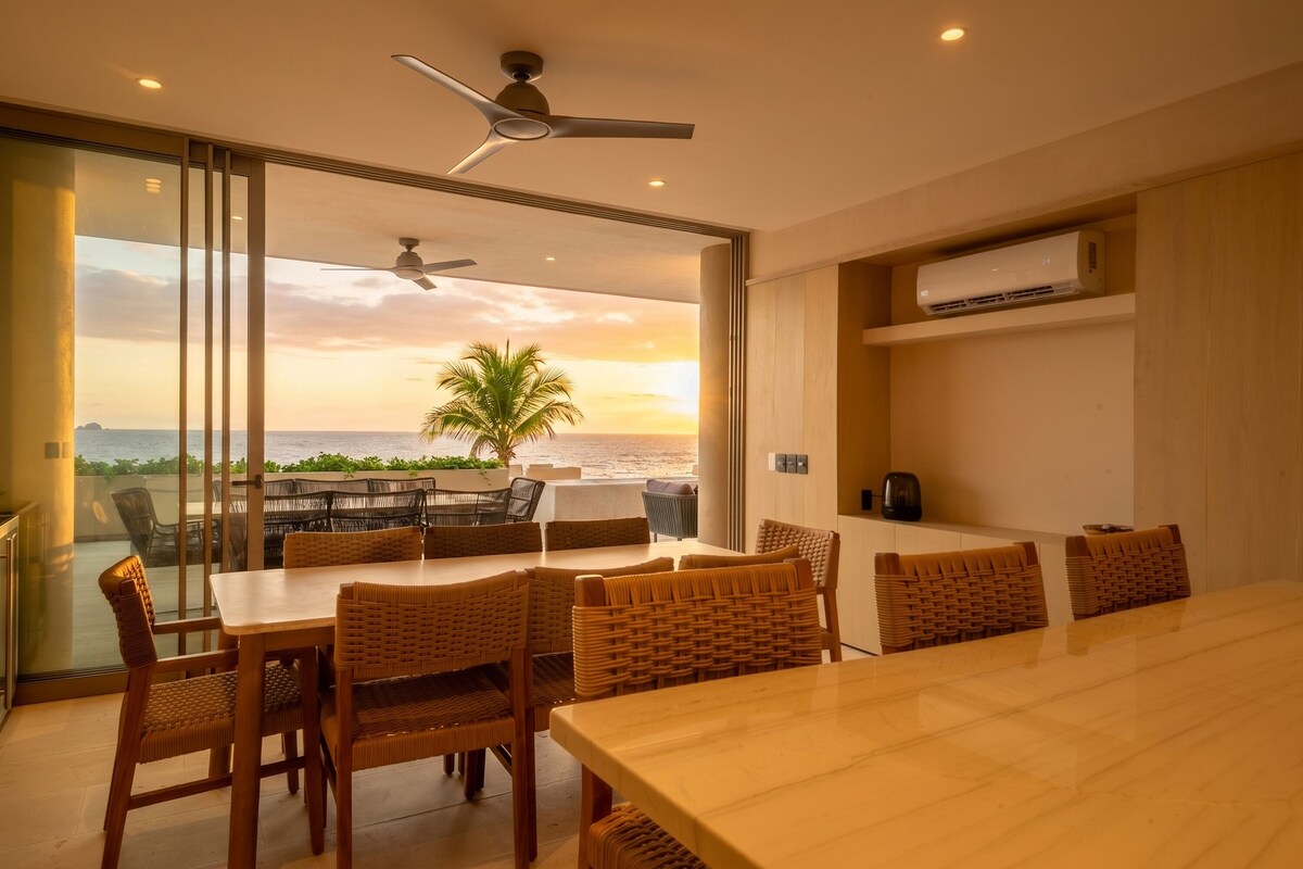 Departamento Deluxe, vista al océano | Comedor