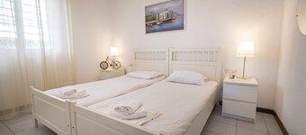 Aphrodite Apartment by Rentals Pro