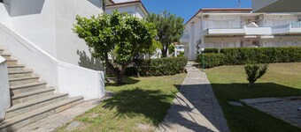 Aphrodite Apartment by Rentals Pro