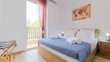 Comfort House (3 Bedrooms) | 3 bedrooms, iron/ironing board, bed sheets