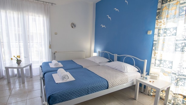 Interior - Alkiviadis Maisonette by Rentalspro (Nea Propontida)