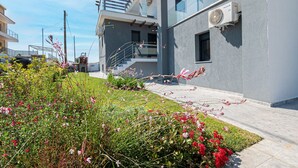 Front of property - Asteria Mare 1 by Travel Pro Services (Polygyros)