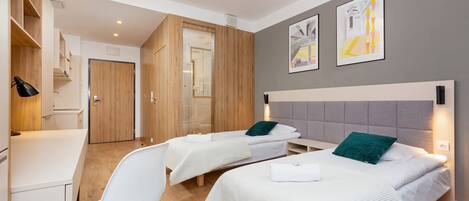 アイロン / アイロン台、WiFi、ベッドシーツ