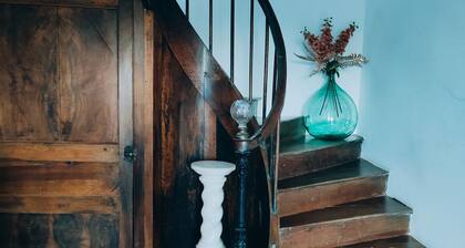 Charming studio "le 1864" with private garden and Wi-Fi