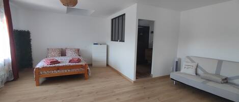 1 bedroom, WiFi, bed sheets