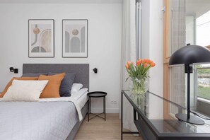 1 habitación, escritorio, tabla de planchar con plancha y wifi 