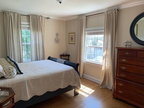 Iron/ironing board, travel cot, free WiFi, bed sheets