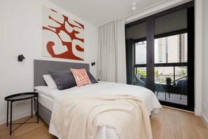 3 slaapkamers, een bureau, een strijkplank/strijkijzer, wifi