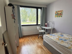 2 bedrooms, WiFi, bed sheets