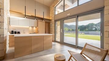 Refrigerador, horno, placa de cocina, lavavajillas