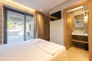Villa (2 Bedrooms) | 2 bedrooms, iron/ironing board, bed sheets