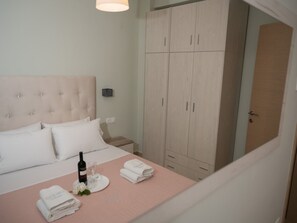 Interior - Zoe Seaview Apartment by Rentalspro (Nea Propontida)