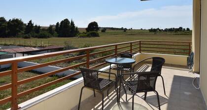 Pery's Maisonette by Rentalspro