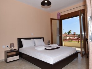 Interior - Pery's Maisonette by Rentalspro (Kassandra)