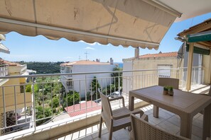 Interior - Theano Apartment by Rentalspro (Nea Propontida)