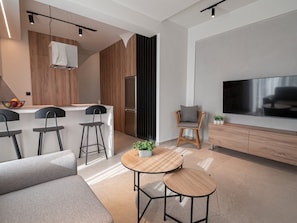 Interior - Theano Sea Suite 1 by Travel Pro Services (Nea Propontida)