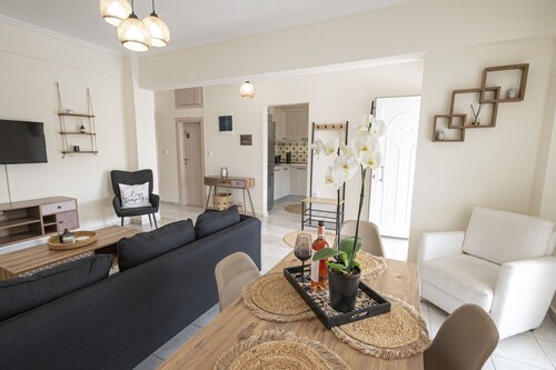 Irena House by Rentalspro