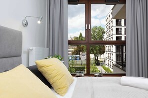 1 bedroom, iron/ironing board, internet, bed sheets