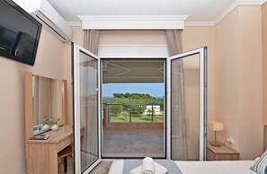 Interior - Villa Iris 1by Rentalspro (Nea Propontida)