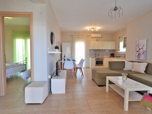 Interior - Fotinia Beach House by Rentalspro 1st Floor (Nea Propontida)