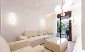 Interior - Les Maisons Deluxe by Rentalspro (Kassandra)