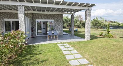 Topos Maisonette Right by Rentalspro
