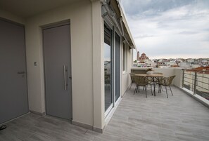 Interior - Marianthi Seaview Loft by Rentalspro (Nea Propontida)