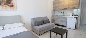 Nikiti Central Suites 5 by Travel Pro Services