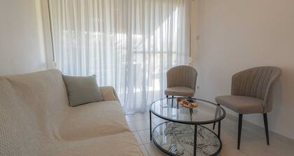 Greenwood Maisonette by Rentalspro - Fourka Beach