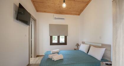 Ikarion Village Home by Rentalspro