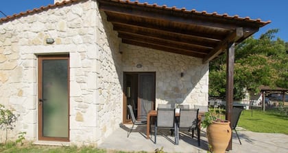 Ikarion Village Home by Rentalspro