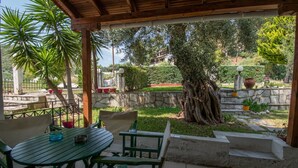 Interior - Three Sisters House by Rentals Pro - Mola Kalyva (Kassandra)