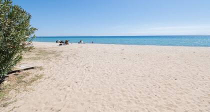 Tommy Seafront No 6 by Rentalspro - Nea Flogita