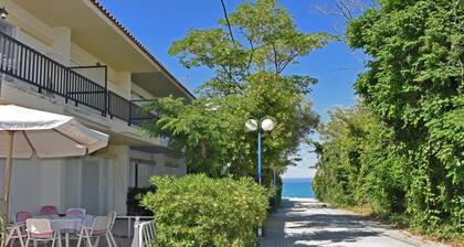 Ioanna Maisonette by Rentalspro