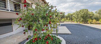 Villa George by Rentalspro