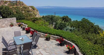 Ikia Nikolea by Rentalspro - Afytos Halkidiki