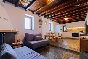 Interior - Ikia Nikolea by Rentalspro - Afytos Halkidiki (Kassandra)