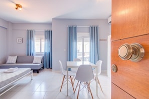 Interior - Harmony Apartment 3 by Rentalspro (Kassandra)