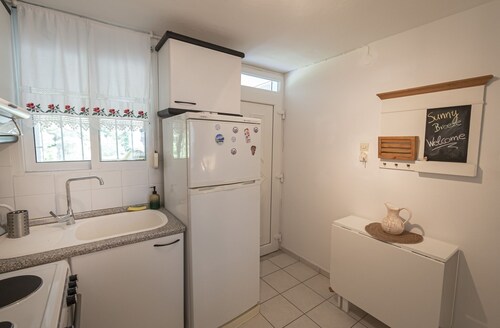 Sunny Breeze Maisonette by Rentals Pro