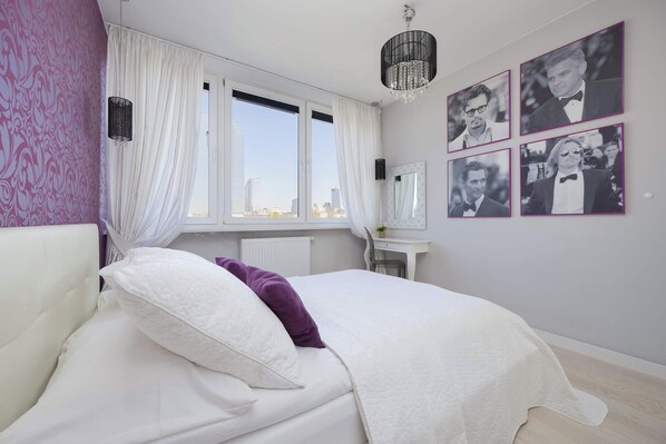 2 habitaciones, tabla de planchar con plancha, wifi y ropa de cama