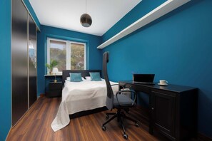 1 chambre, fer et planche à repasser, Wi-Fi, draps fournis