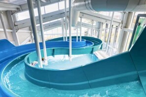 Inomhuspool och uppvärmd pool