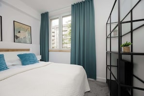 1 bedroom, iron/ironing board, travel cot, WiFi