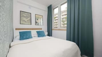 1 chambre, fer et planche à repasser, lit parapluie, Wi-Fi