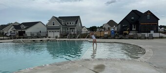 Lakeside Tims Ford Lakehouse Resort Style Pool, Lake Balcony, Firepits, Hot Tub.